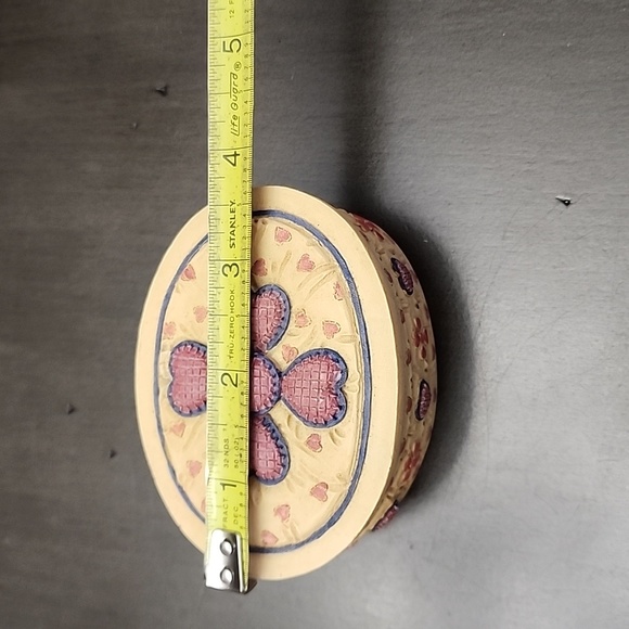 Vintage Dezine Ceramic Small Oval Heart Trinket Box - Picture 7 of 9